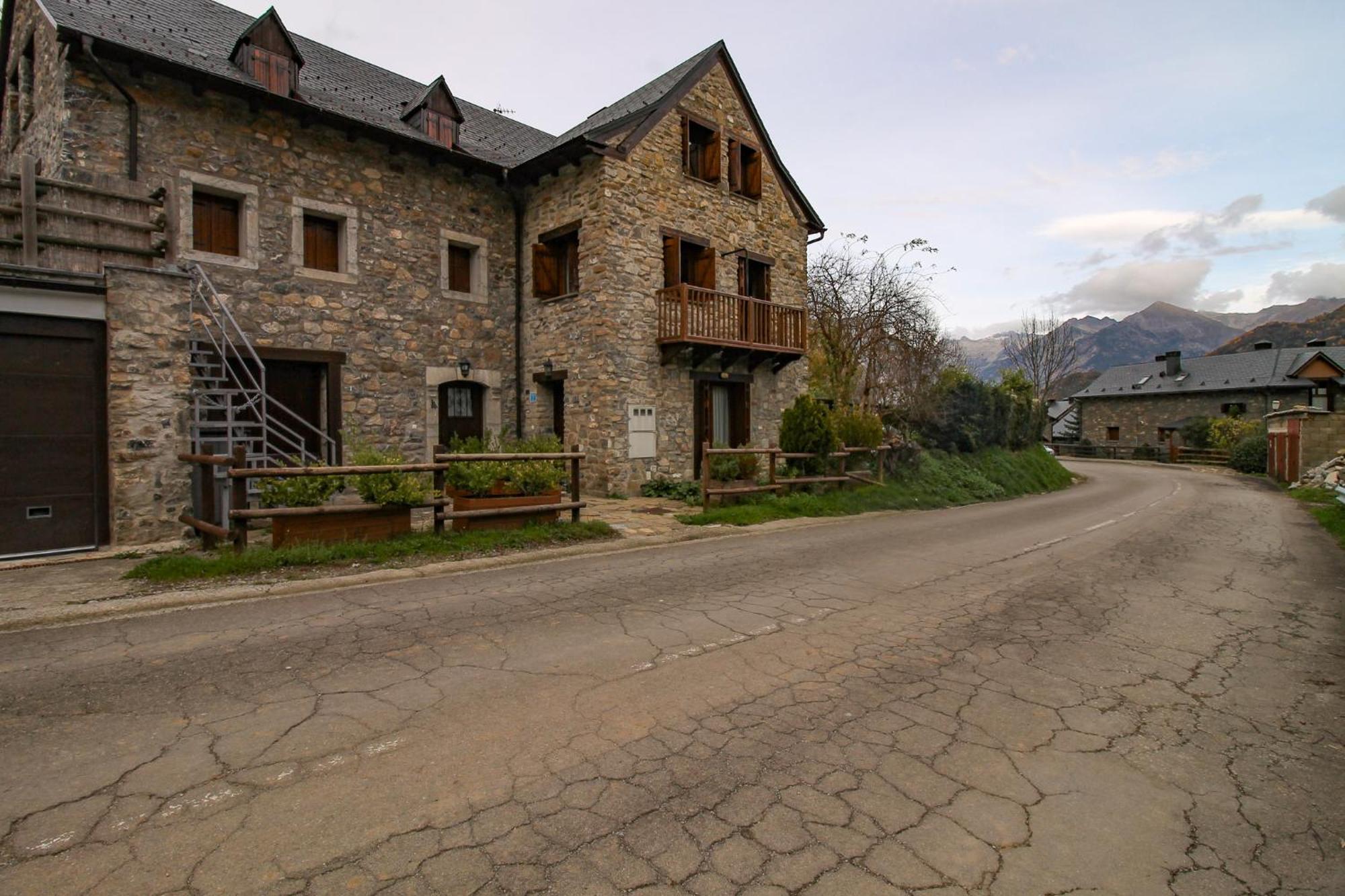 Cuniacha Villa Piedrafita de Jaca Exterior photo